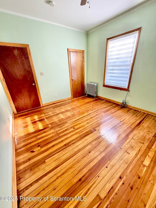 Building Photo - 1012 N Webster Ave