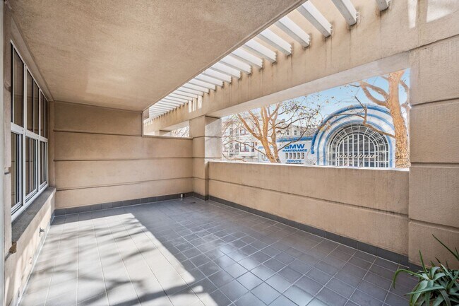 Building Photo - Russian Hill Studio with Expansive Private Balcony, Dedicated Parking + Exceptional Storage