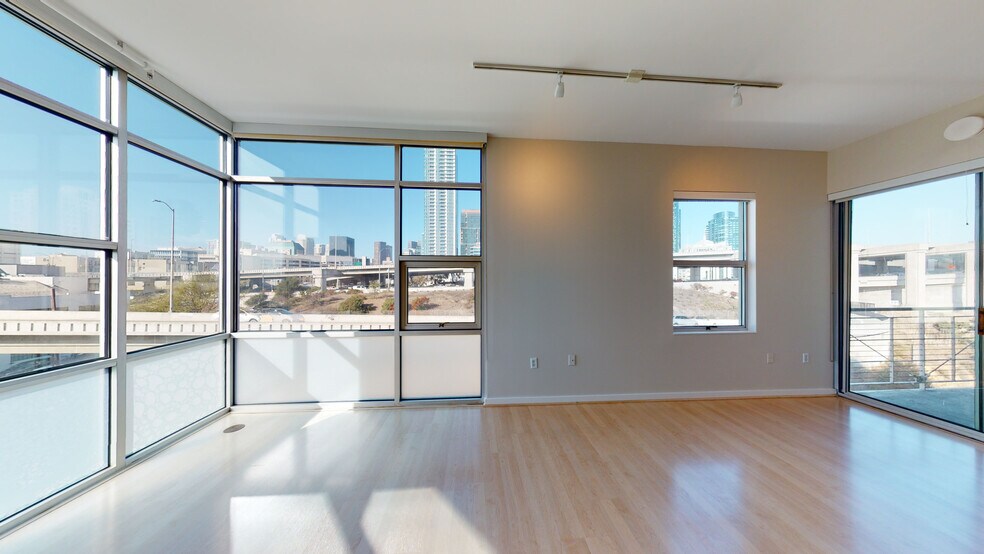 Building Photo - 301 Bryant St