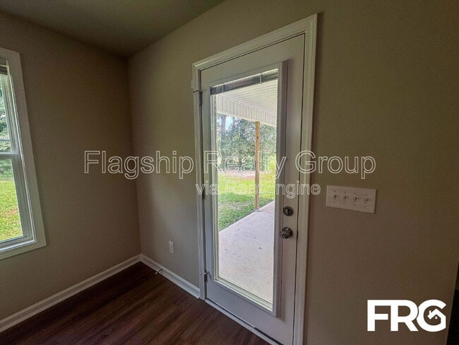 Building Photo - 110 Highland Pk Dr
