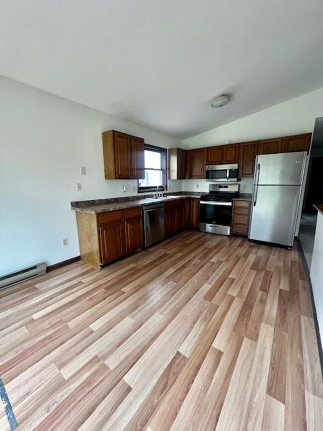 Building Photo - Single Family Home - 2 Beds, 1 Bath- Baldw...