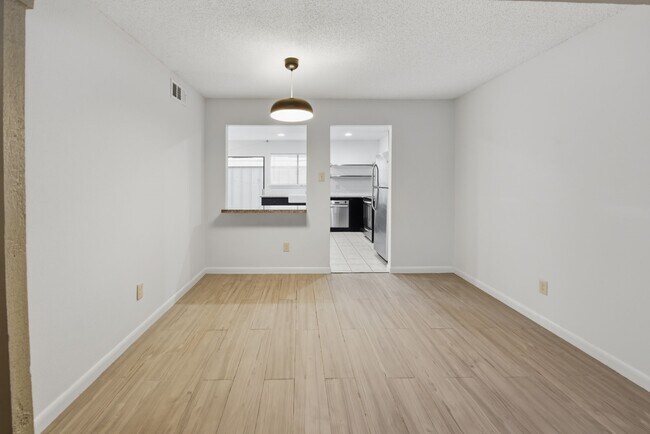 Building Photo - 12027 Willow Trail