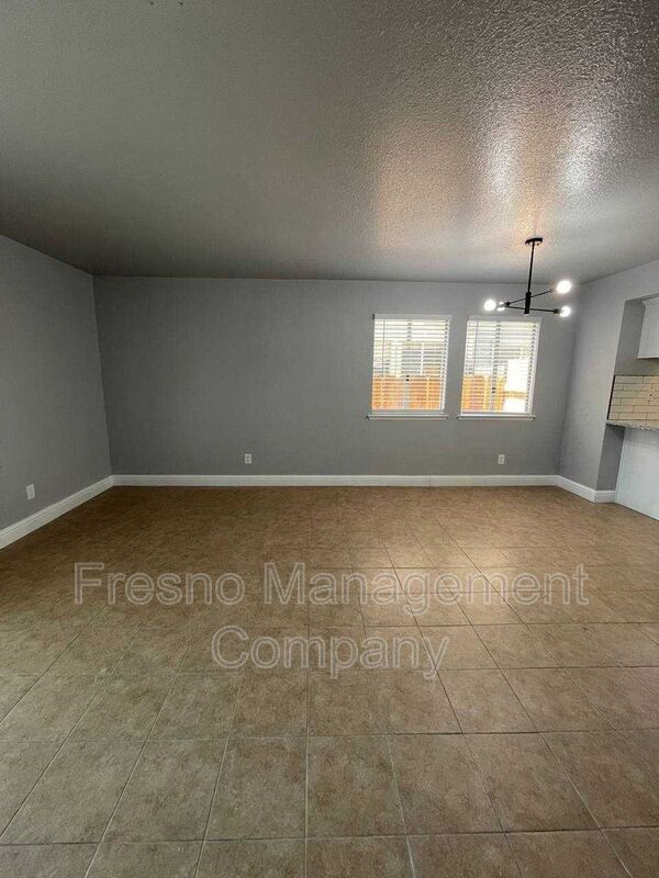 Building Photo - 3306 W Shields Ave