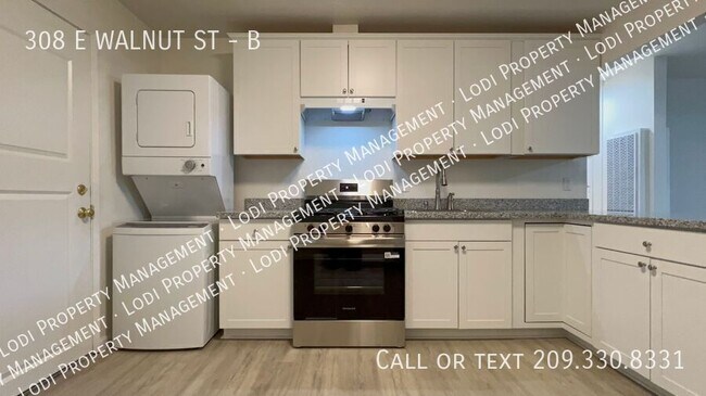 Building Photo - 308 E Walnut St