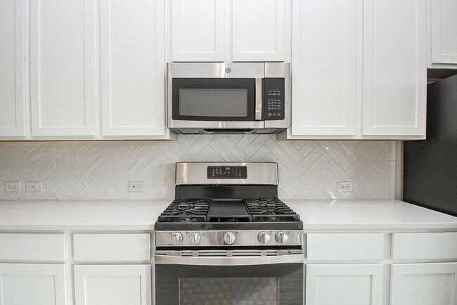 Building Photo - 21631 Coral Mist Dr