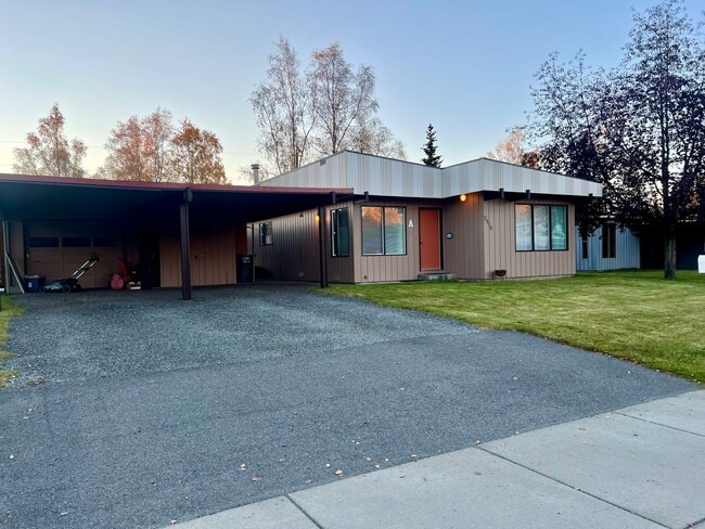 Building Photo - Ranch style one bedroom - Must see to appr...