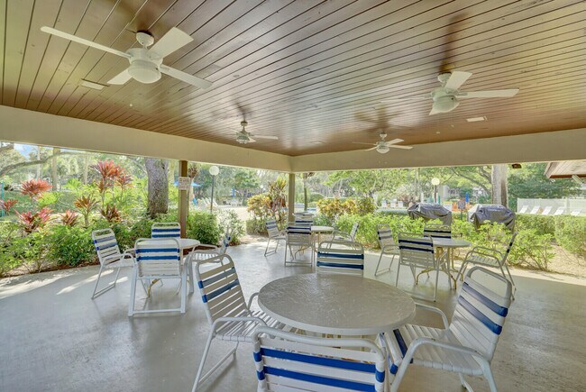 Building Photo - 804 Cypress Blvd