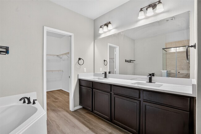 Building Photo - 7611 Dragon Pearls Ln