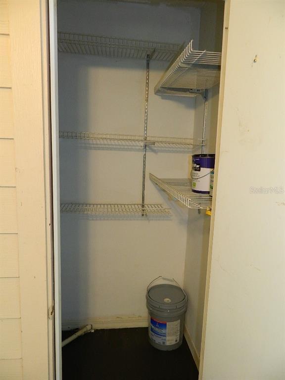 Building Photo - 672 Roaring Dr