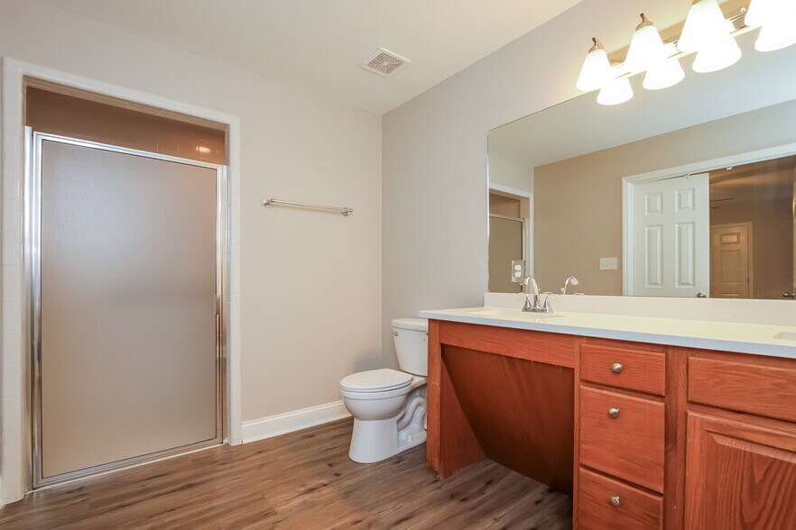 Building Photo - 3631 Robin Ln