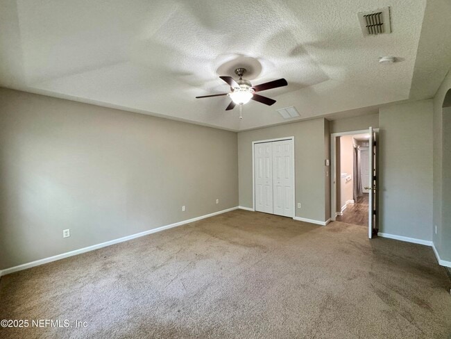 Building Photo - 450 Sherwood Oaks Dr