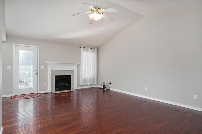 Building Photo - 3891 S Hillsdale Ave