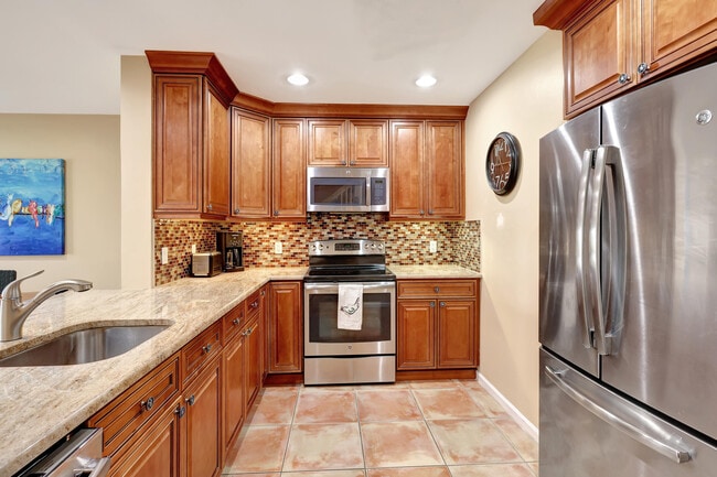 Building Photo - 2299 Treasure Isle Dr