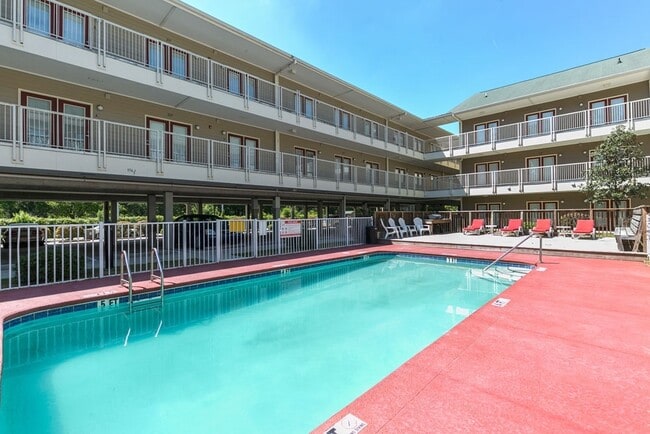 Interior Photo - The Flats on High