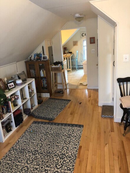 Building Photo - 293 Beacon St