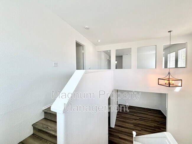 Building Photo - 43391 Calle Morita