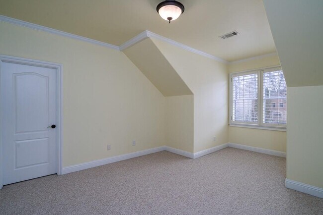Building Photo - 6213 Arnall Ct