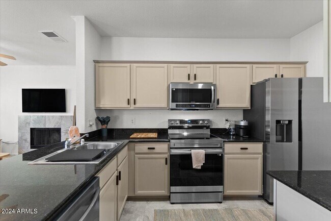 Building Photo - 7009 E Acoma Dr