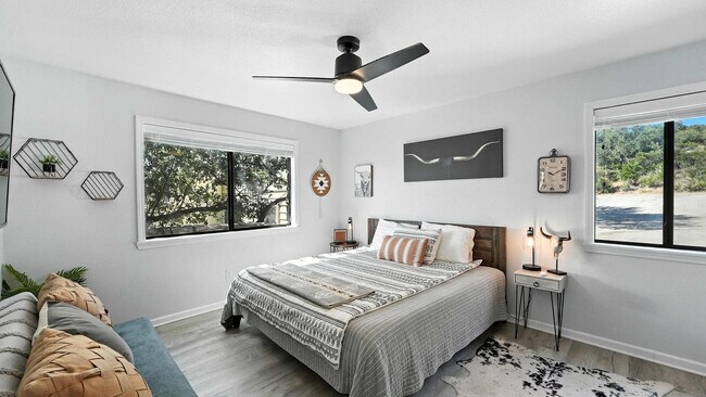 Building Photo - 1240 Canyon Springs Dr