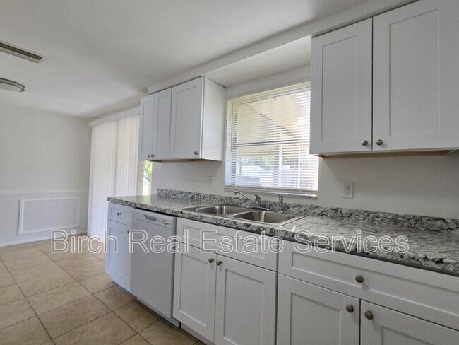 Building Photo - 3101 Matchlock Dr