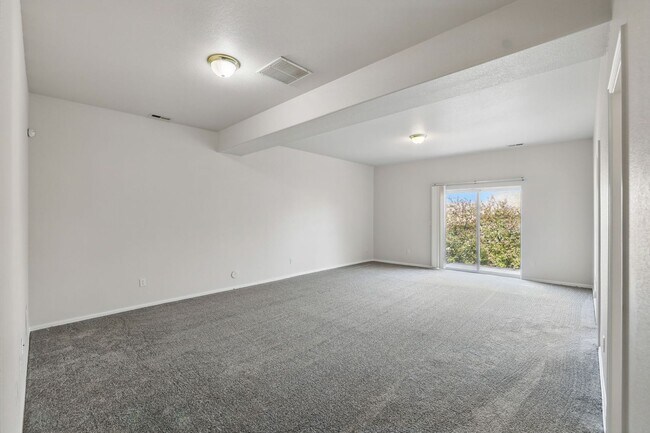 Building Photo - Available Now 3 Bed 3 Bath 2 Car Garage To...