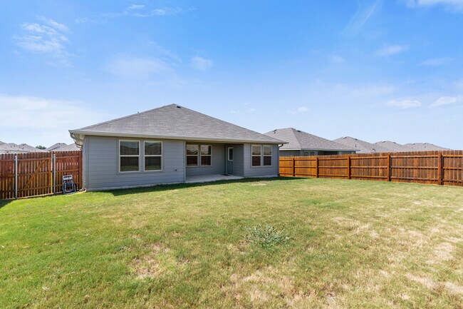 Building Photo - 7017 Canadian Dr