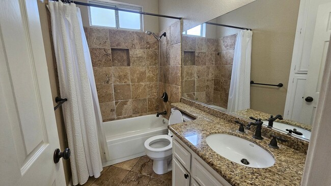Building Photo - GORGEOUS AND SERENE Private 2BD/2BA Pleasa...