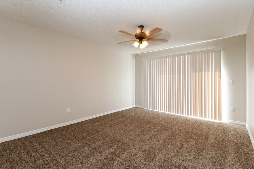 Building Photo - 2332 Flamingo Lakes Dr