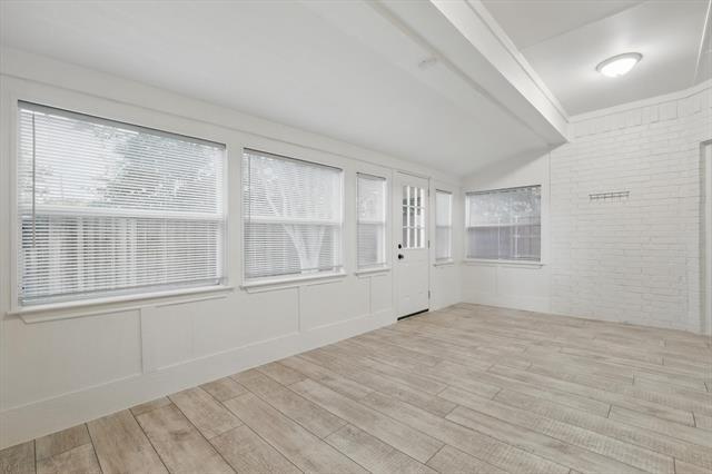 Building Photo - 2413 Oak Brook Dr