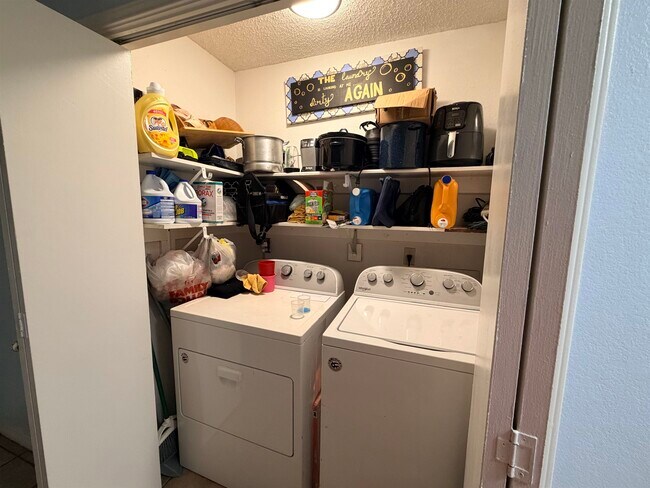 Building Photo - 307 Hancock Ct