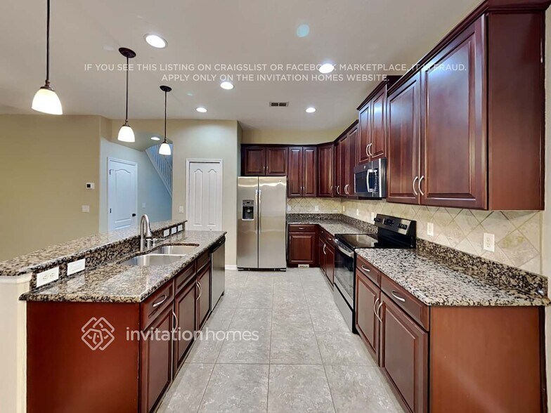 Building Photo - 3055 Zander Dr