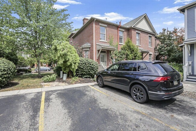 Building Photo - 319 W 2nd Ave