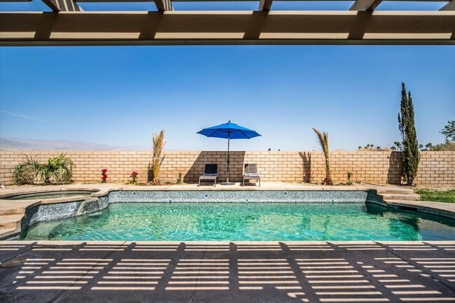 Building Photo - 41740 Jamaica Sands Dr