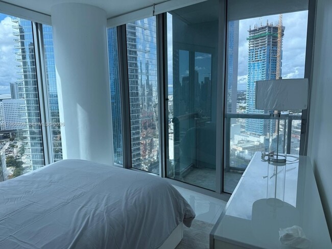 Building Photo - 888 Biscayne Blvd