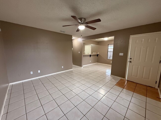 Building Photo - 3717 Bluebird Ave
