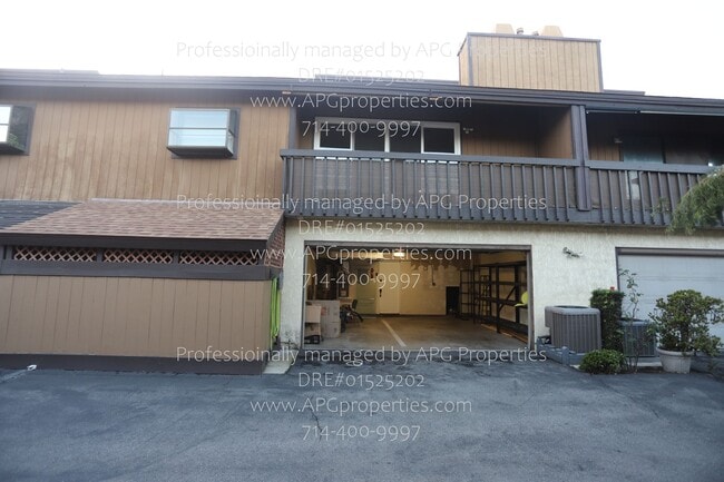 Building Photo - 9321 Chapman Ave