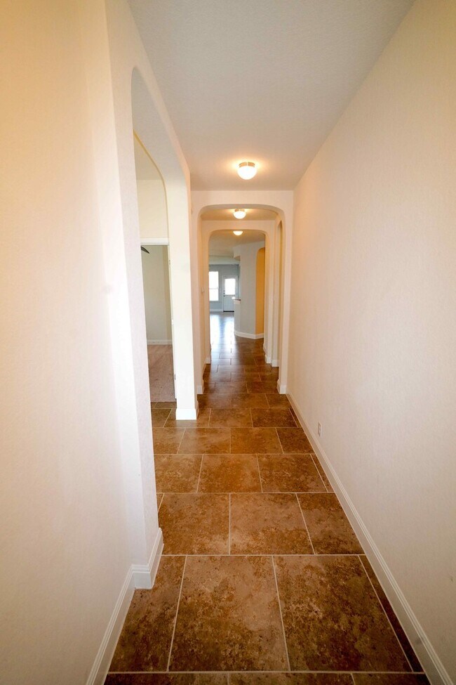 Building Photo - Immaculate rental now available in coveted...