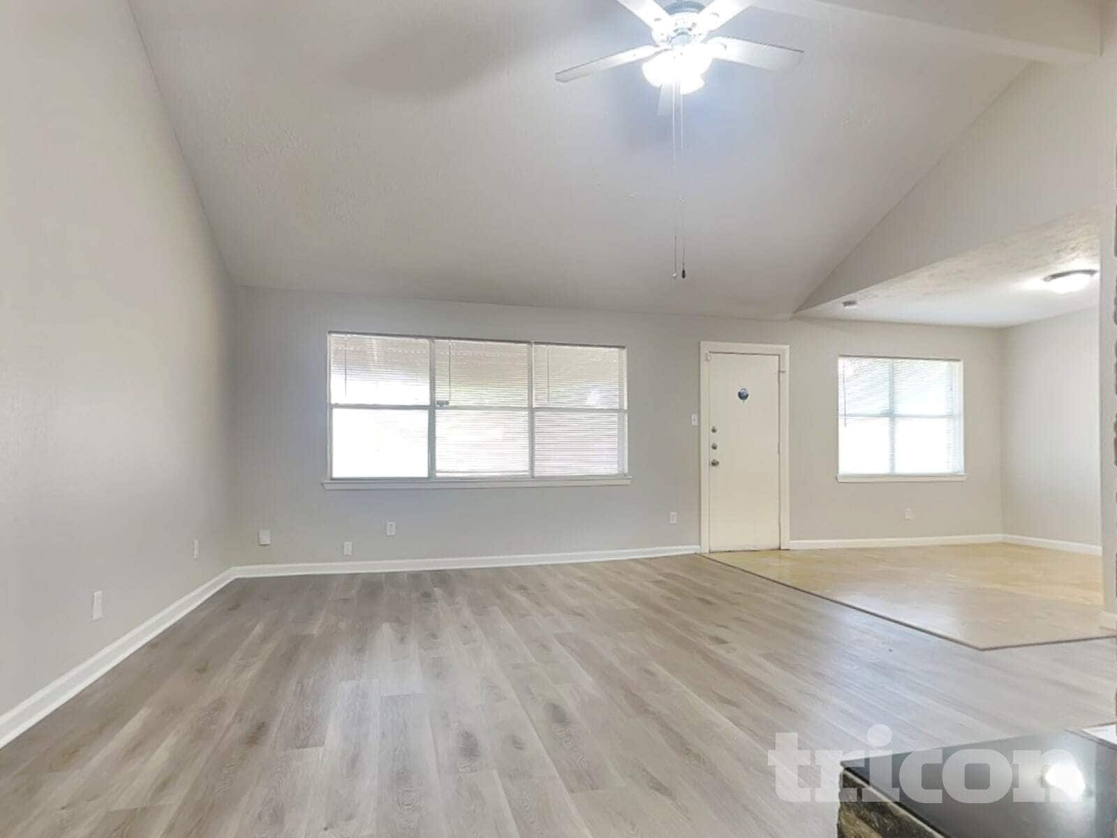 Building Photo - 2047 Lexington Woods Dr