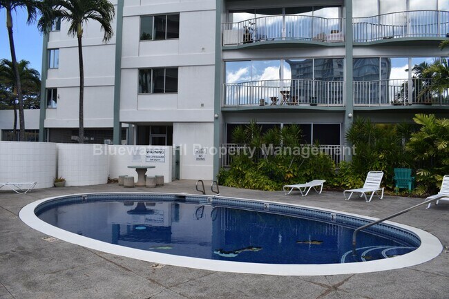 Building Photo - 710 Lunalilo St