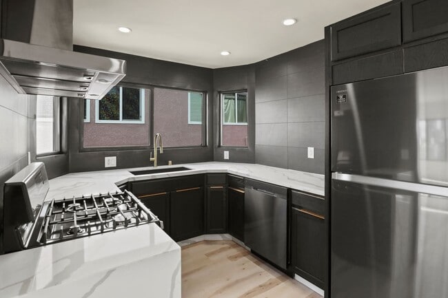 Building Photo - 1139 Bellevue Ave