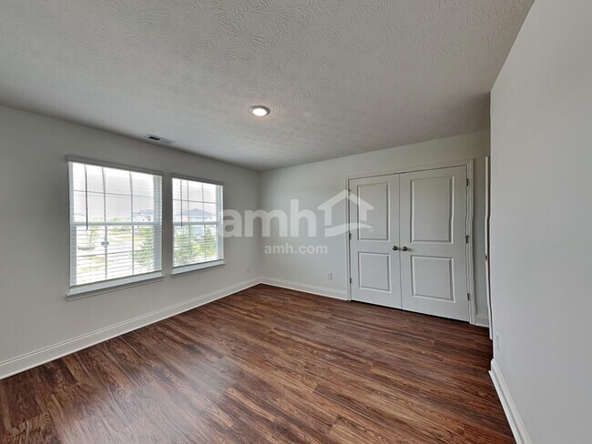 Building Photo - 8276 Northpoint Dr