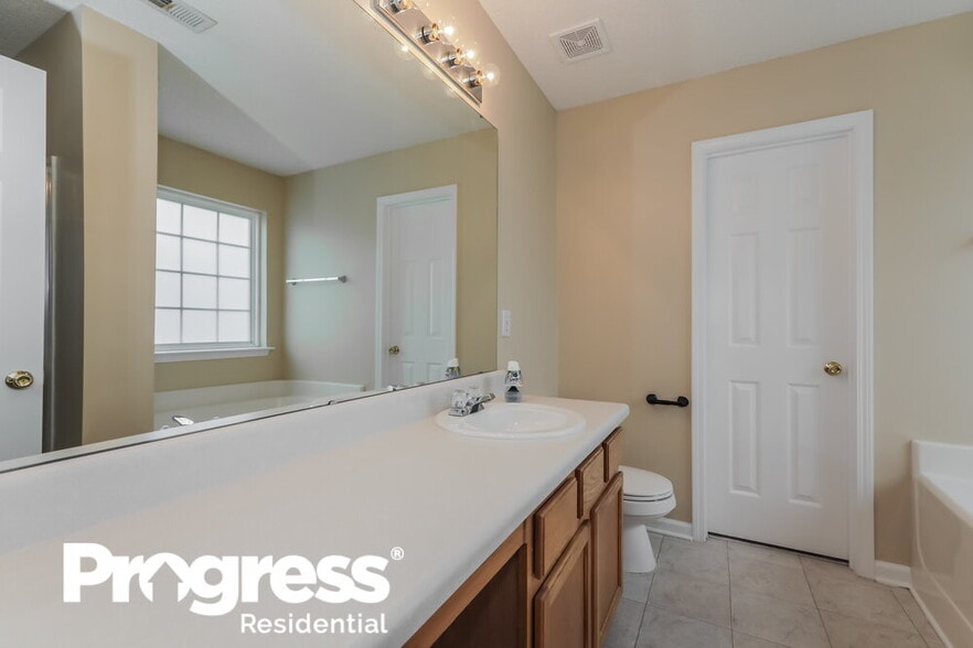Building Photo - 1003 Fort Clapsop Ct