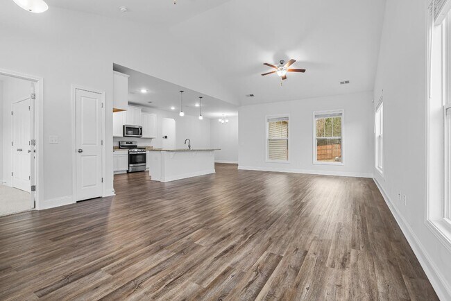 Building Photo - 413 Silver Anchor Dr