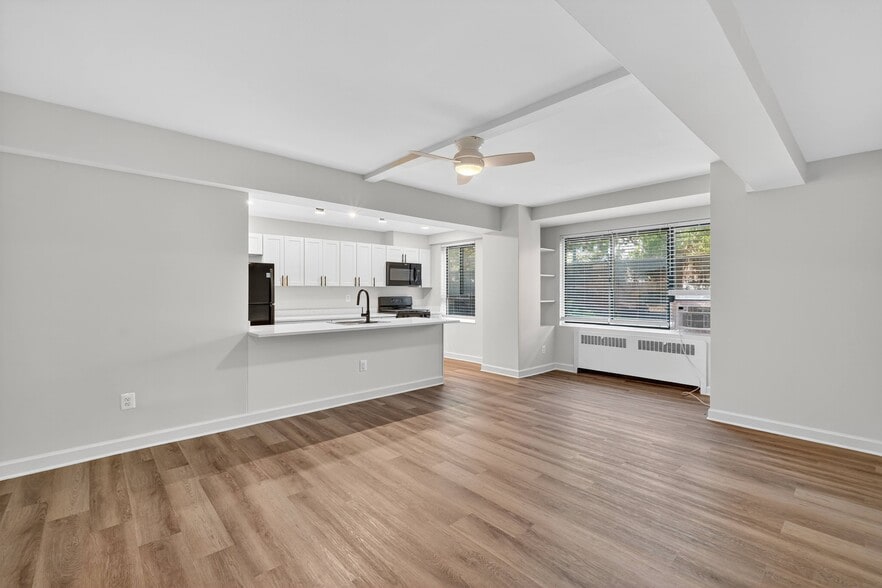 Building Photo - The Chesapeake