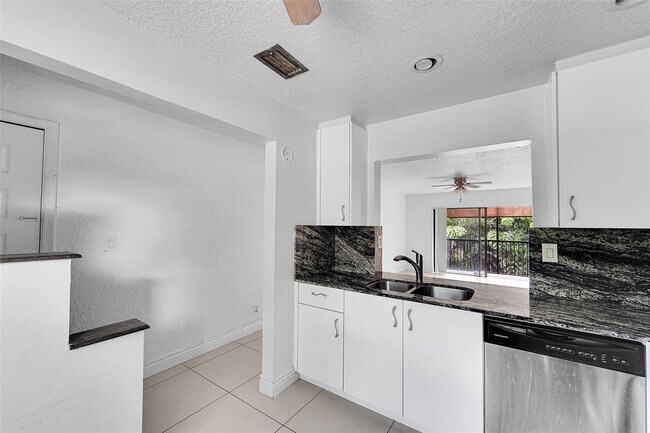 Building Photo - 9182 NW 40th St