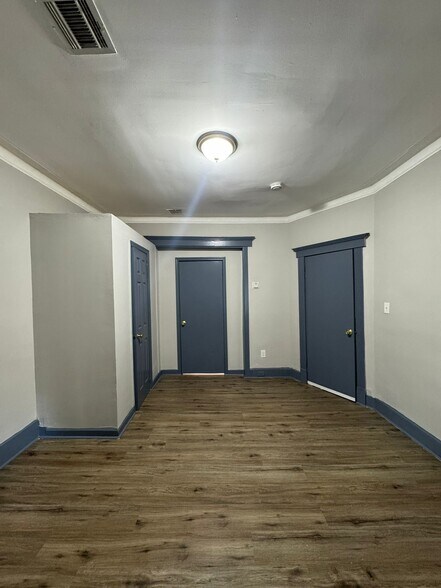 Building Photo - 107 Wilkinson Ave