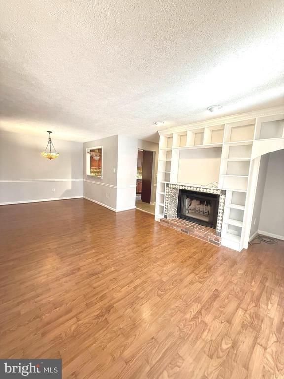 Building Photo - 10002 Oakton Terrace Rd