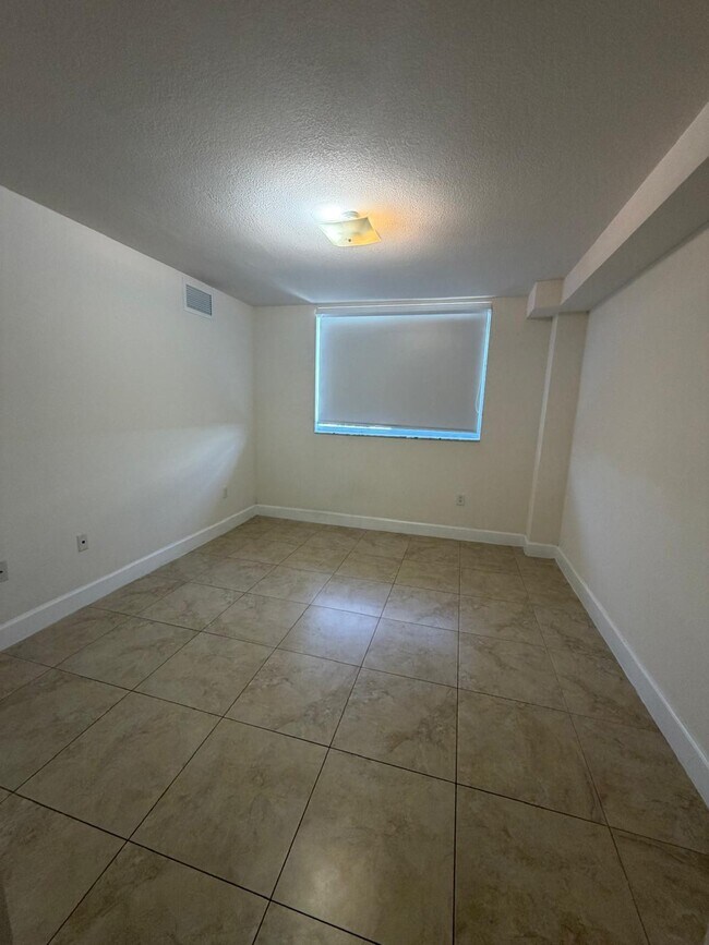 Bedroom Model C - 2425 Coral Way
