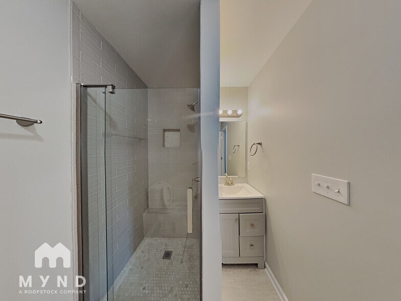 Building Photo - 6039 Mary Blair Ln