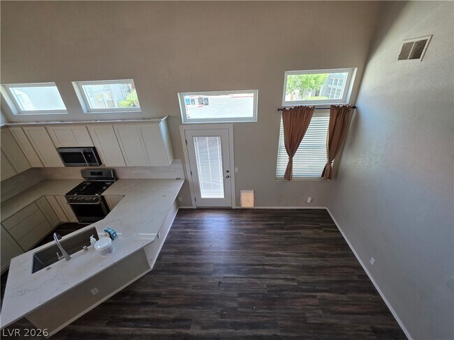 Building Photo - 2275 Ramsgate Dr